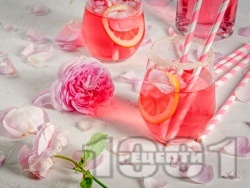 Розов коктейл с водка, сок от лайм и грейпфрут - снимка на рецептата